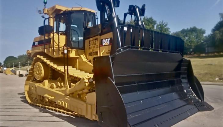 Stokey Plant Hire’s 15-year-old Cat D9 dozer after its rebuild Cat D9 dozer