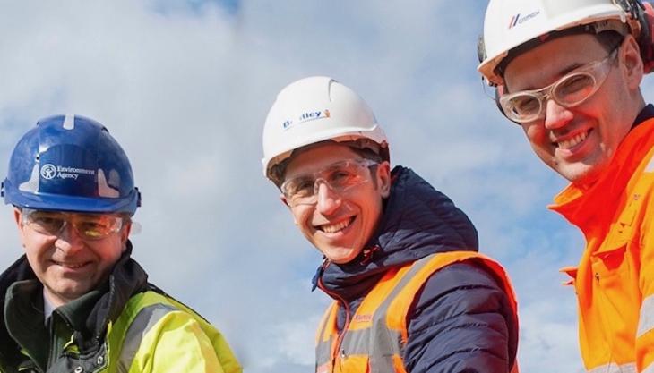 CEMEX, JP Bentley and the Environment Agency start work on new flood defences at South Ferriby Flood-defence work