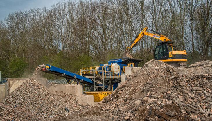 GE Recycled Aggregates’ Omega J1065S static jaw crusher in operation 