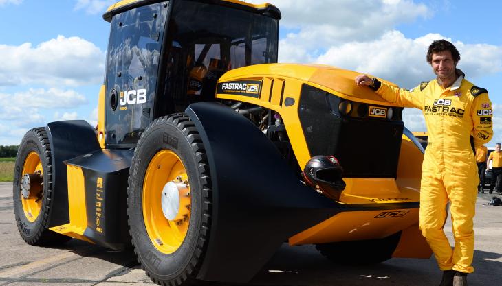Guy Martin and the record-breaking JCB Fastrac tractor Guy Martin and JCB Fastrac