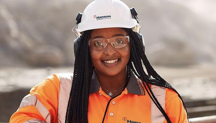 A Hanson LEAD apprentice