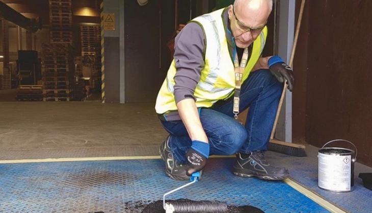 Roller application of LOCTITE PC 6315 anti-slip surface coating LOCTITE PC 6315 anti-slip surface coating