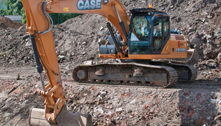 Case excavator fitted with a Hill Engineering quick-hitch