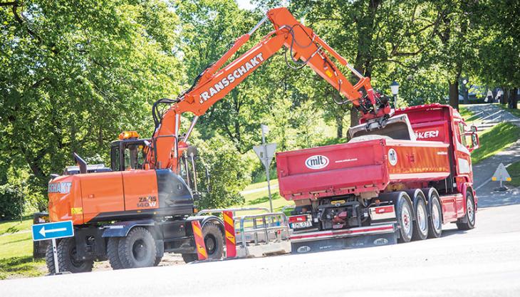 Hitachi ZX140W-5 excavator