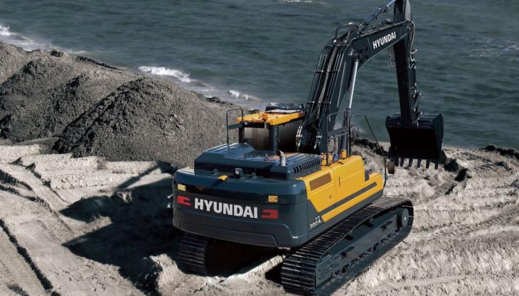 The new Hyundai HX300AL crawler excavator Hyundai HX300AL crawler excavator