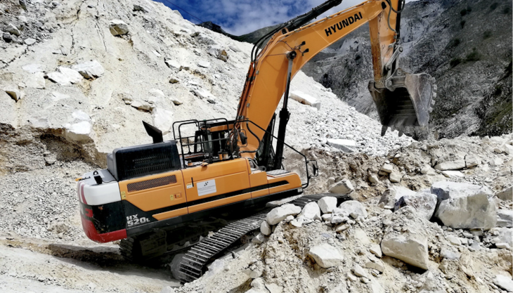 Hyundai HX520L excavator