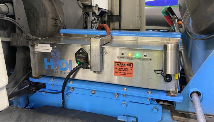 Hydrogen direct introduction unit installed on a truck Hydrogen fuel supplement system