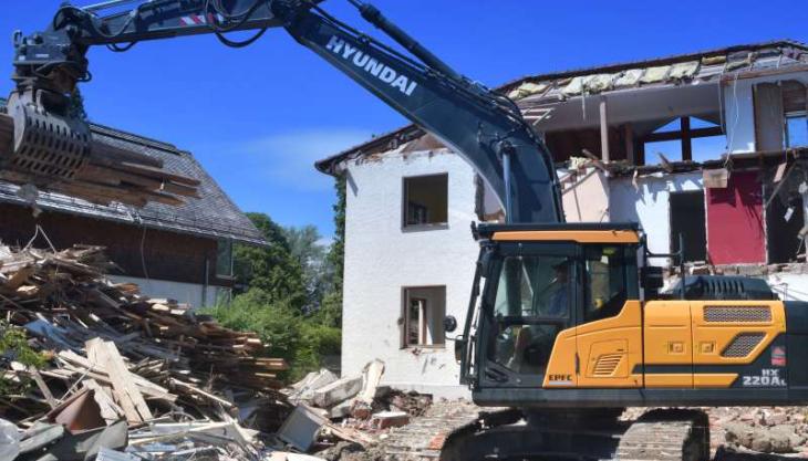 Hyundai HX220AL crawler excavator Hyundai HX220AL crawler excavator
