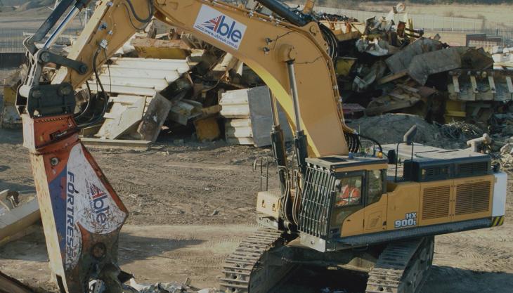 ABLE UK take Europe’s first Hyundai HX900 L crawler excavator Hyundai HX900 L crawler excavator