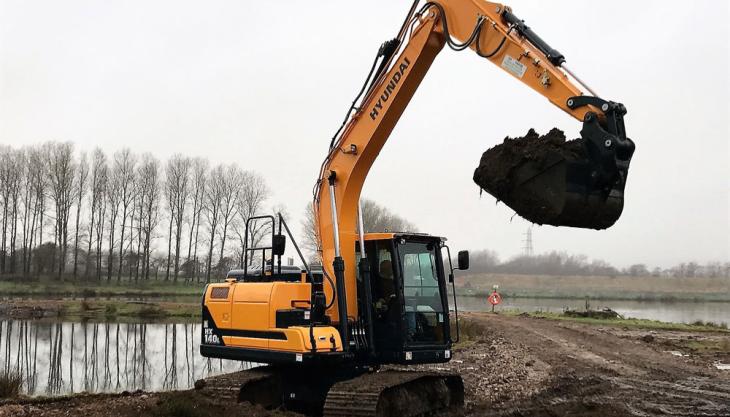 Hyundai HX140 L excavator