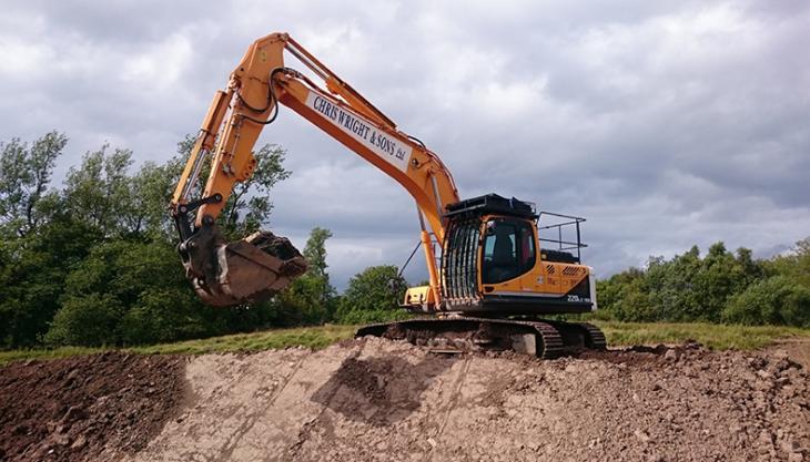 Hyundai R220LC-9A excavator