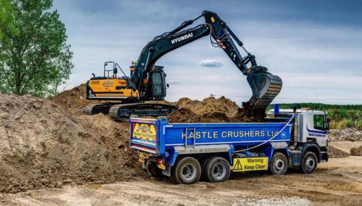 Kastle Crushers’ new 220-tonne Hyundai HX220AL excavator Kastle Crushers invest in Hyundai HX220AL excavator
