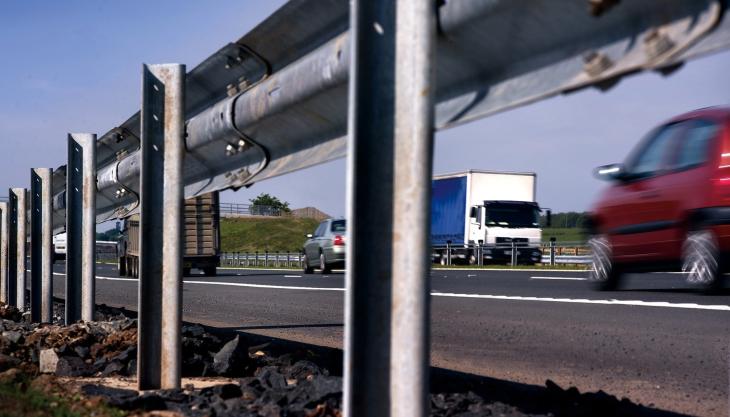 National Highways has awarded contracts worth a total of £1.3 billion to 12 contractors, including four SMEs National Highways