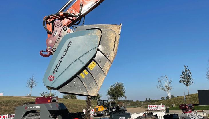 Rockcrusher bucket attachment in operation Rockcrusher bucket attachment