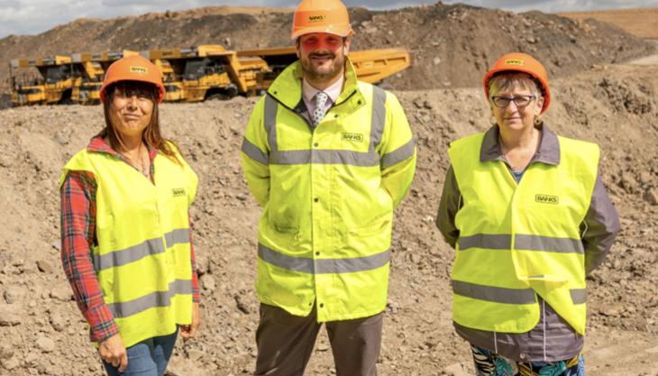Jacqui Clarke (left) at the Bradley surface mine with Lewis Stokes and Lindsay Little of The Banks Group Bradley surface mine Hog Heroes