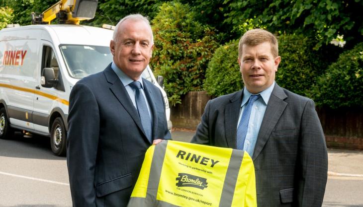 L–R: John Davis, JB Riney’s managing director and Councillor William Huntington-Thresher, Bromley’s Executive Councillor for Environment Riney secure £70m+ Bromley highways contracts