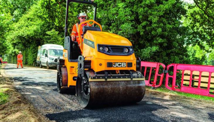 JCB's new CT260 tandem vibratory roller JCB CT260 tandem vibratory roller