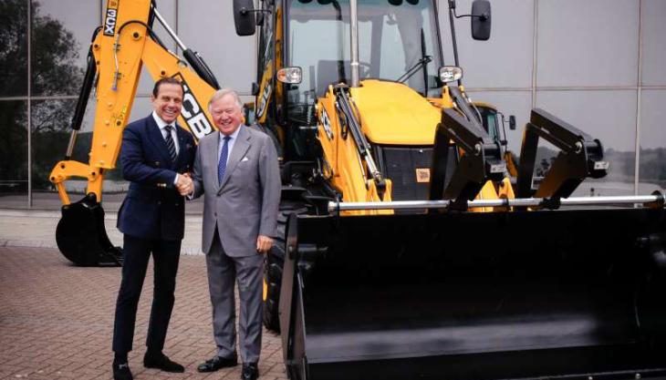 L-R: Governor of the State of São Paulo, João Doria, with JCB chairman Lord Bamford João Doria, with Lord Bamford