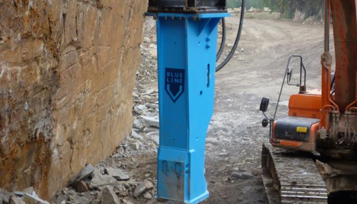 Montabert XL2600 Blue Line hydraulic breaker
