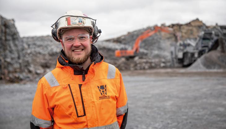Kone-Kostamo foreman Karri Mäenpää with the Hitachi_ZX470LCH-5 at Saramäki Quarry Karri Mäenpää