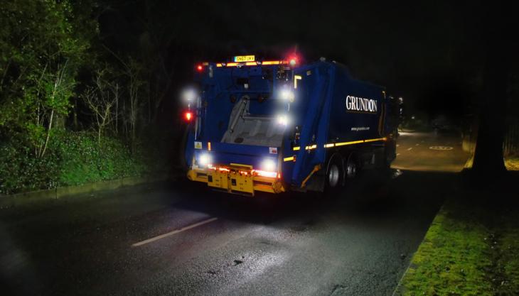 Grundon vehicle fitted with Labcraft Banksman manoeuvring lights Labcraft Banksman lights