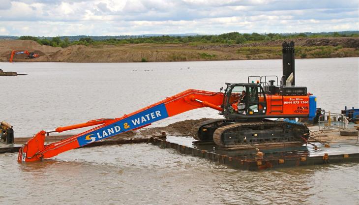 Land & Water invest in new long-reach machine for use at Breedon’s Astley Moss Quarry Long-reach excavator