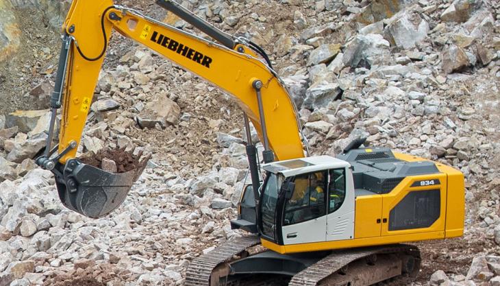 Liebherr R934 excavator