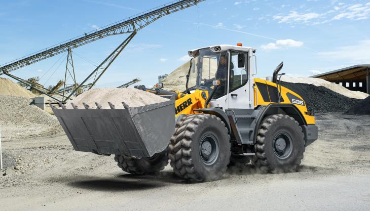 The new Liebherr L 526 mid-range wheel loader Liebherr L 526 wheel loader