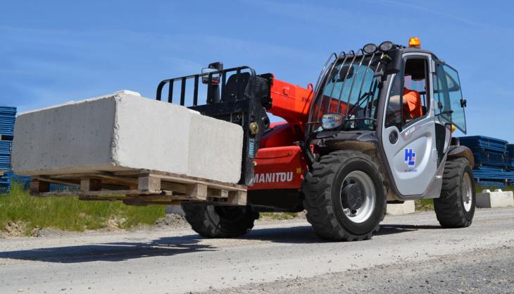 Manitou MT625 compact telehandler