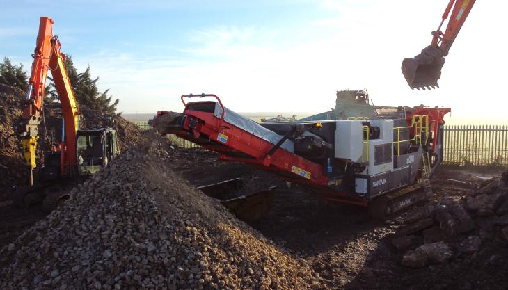 Mead Construction invest in a new Sandvik QJ241 mobile crusher