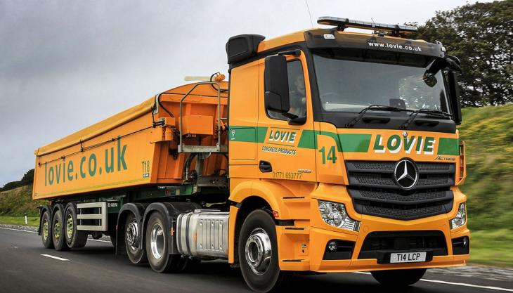 Mercedes-Benz Arcos tipper