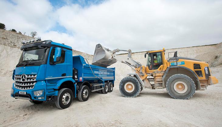 Mercedes-Benz 8x4 Arcos 3243 truck Mercedes-Benz 8x4 Arcos 3243 truck