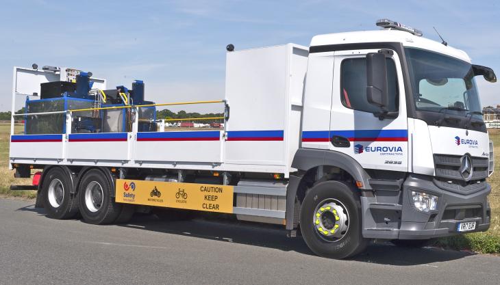 Eurovia Contracting's new Mercedes Antos joint-sealing vehicle Mercedes Antos