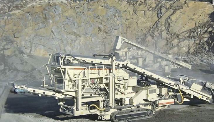 Metso LT550GPF mobile crushing and screening unit