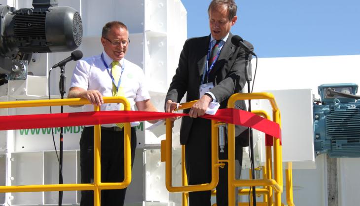 Andy Withers, sales director of MMD, at the ribbon cutting ceremony with Major General James Cowan, CEO of The HALO Trust MMD