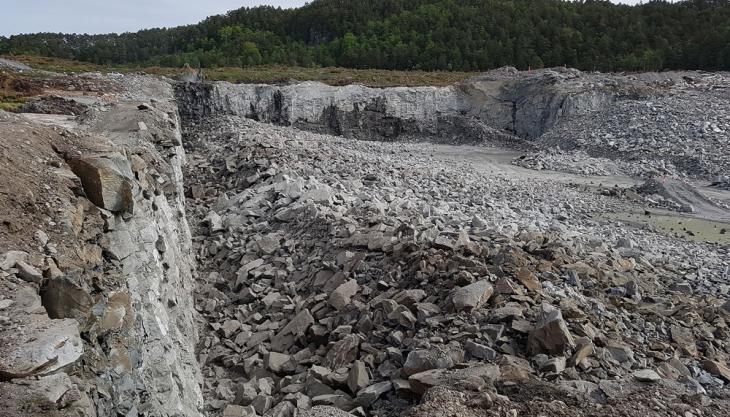 Halsvik Quarry blast