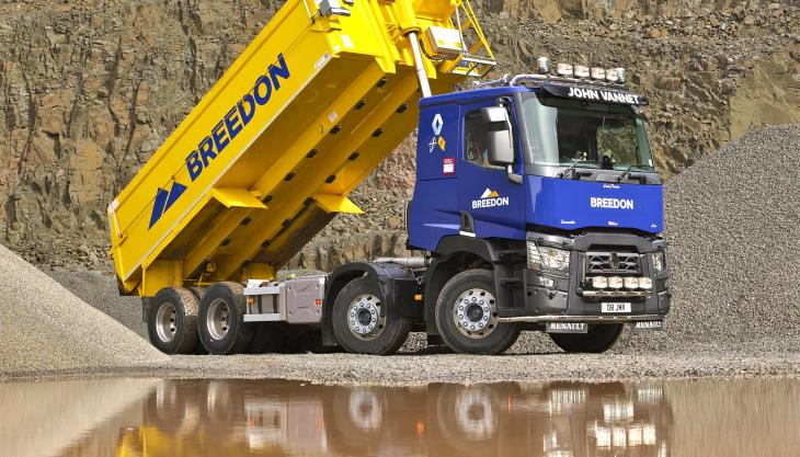 Owner-driver for Breedon Northern, John Vannet, has taken delivery of a 32-tonne Range C430 8x4 with Weightlifter Smoothline insulated 22ft tipping body and Edbro tipping gear, supplied by Renault Trucks Scotland Range C