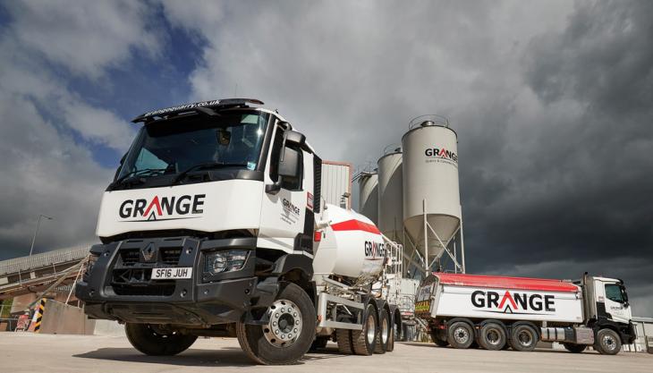 Renault Range C430 Tridem tipper Renault Range C430 Tridem tipper