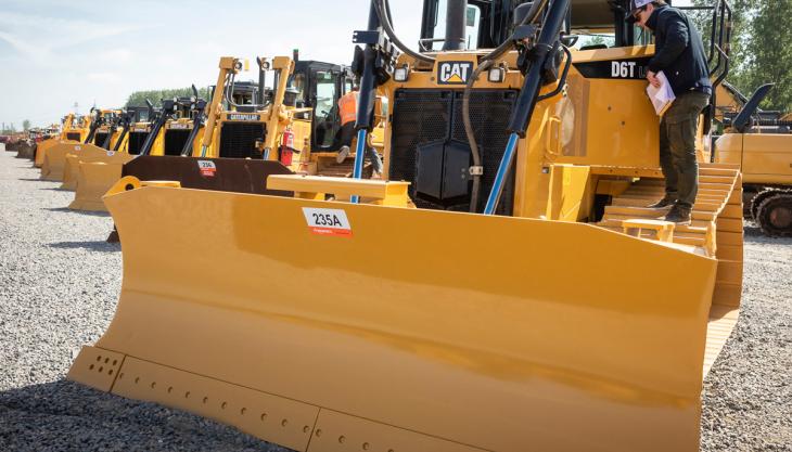 Cat D6T dozer