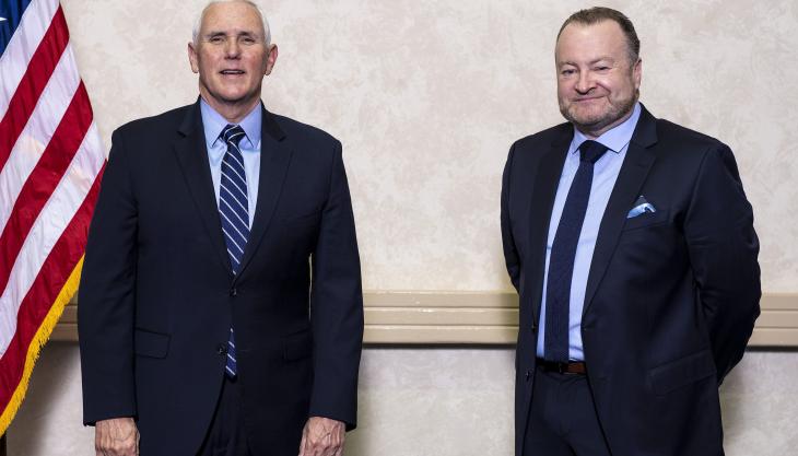 Paul Douglas (right), managing director of Rokbak, meeting former US Vice President Mike Pence at the AED Summit Mike Pence and Paul Douglas