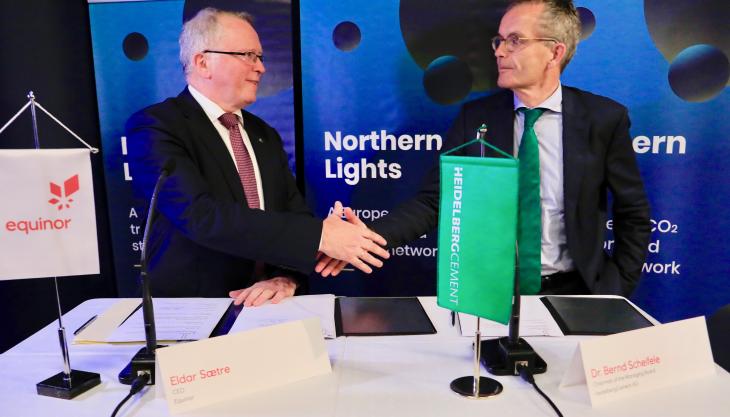 L-R: Eldar Saetre, chef executive officer of Equinox, and Dr Bernd Scheifele, chairman of the managing board of HeidelbergCement, at the signing of the memorandum of understanding MoU signing