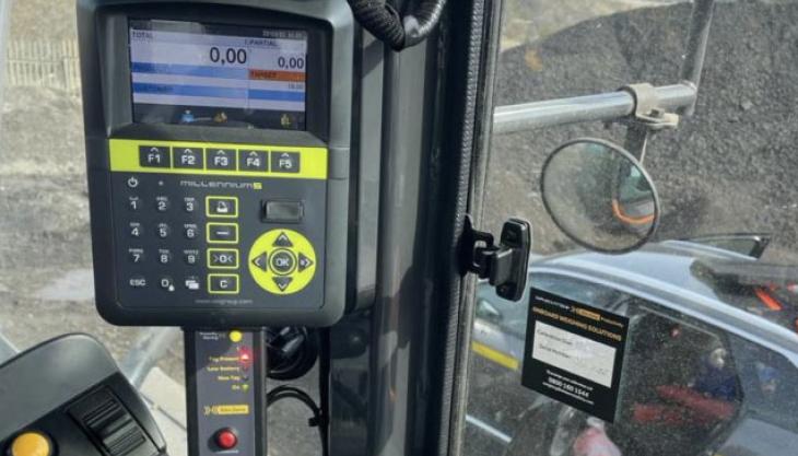 A VEI onboard weighing system and SiteZone proximity warning system were installed by SiteZone at the same time on this vehicle, minimizing downtime and keeping the customer safe and productive SiteZone Safety