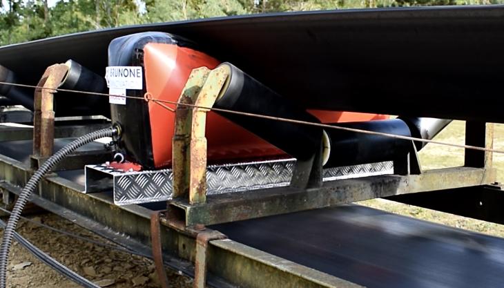 The Sparcric G in operation Sparcric G conveyor maintenance tool