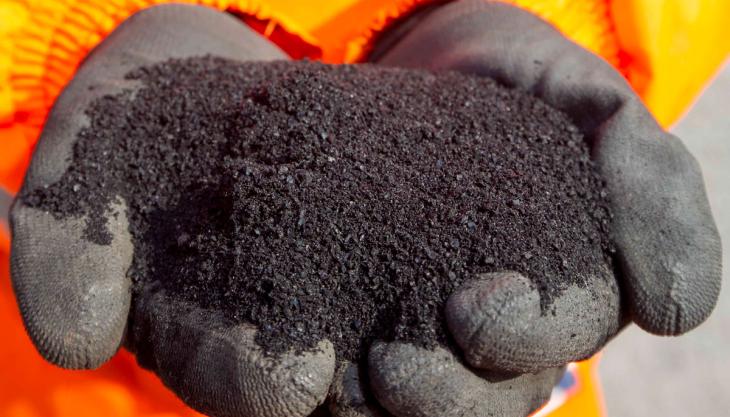 Tarmac’s new asphalt uses waste tyres Asphalt from used rubber tyres