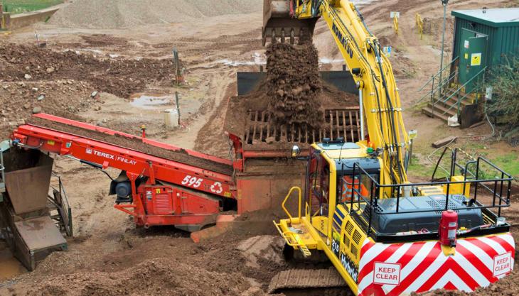 CEMEX purchase ‘dual-powered’ Terex Finlay 595 Terex Finlay 595 scalping unit