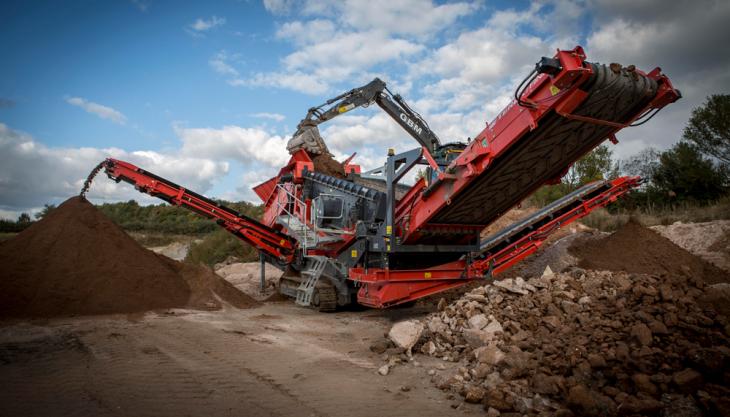 GMB UK invest in Terex Finlay 883+ Spaleck Terex Finlay 883+ Spaleck screen