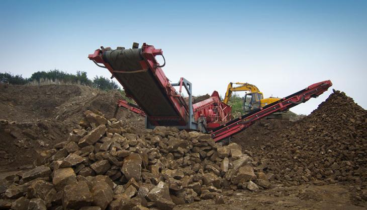 Terex Finlay 883 mobile screen