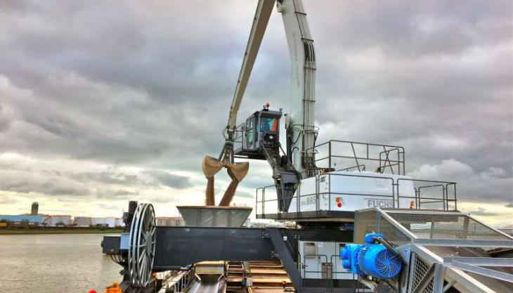 CEMEX UK's new electrically operated Terex Fuchs SHL885 in operation at Dagenham Wharf Terex Fuchs SHL885