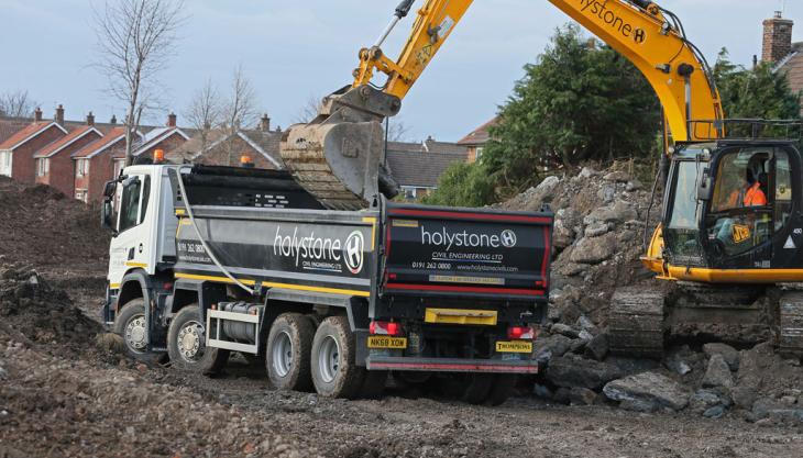 Holystone tipper with Thompsons Loadmaster Lite body Holystone tipper with Thompsons Loadmaster Lite body