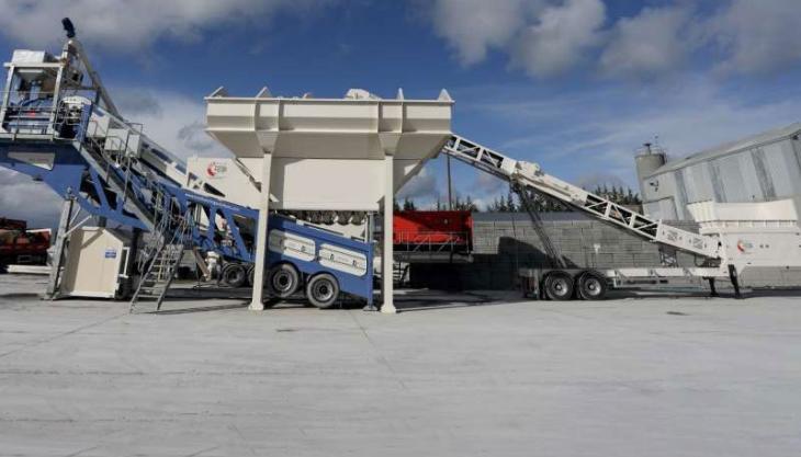 The new TBS mobile loading hopper Total Batching Solutions mobile loading hopper